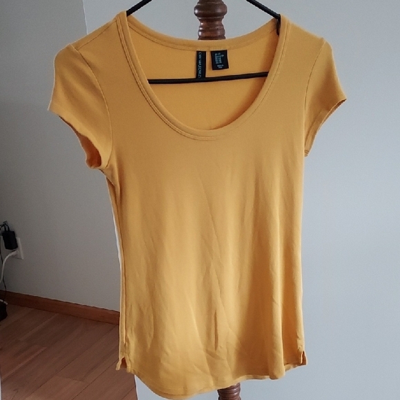 Cynthia Rowling Yellow Scoop Neck Women's Top - Picture 1 of 6